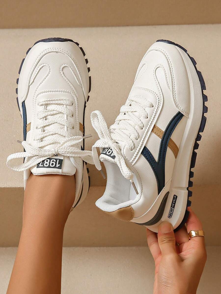 Sneaker vintage da donna, scarpe casual da corsa leggere e comode con punta tonda e allacciatura bassa
