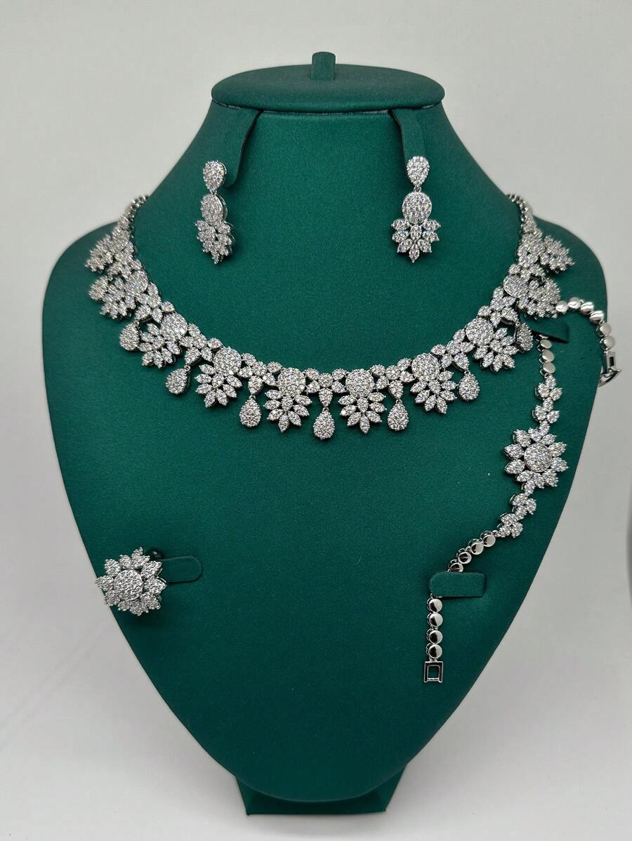 4 pièces Set de bijoux mode comprenant un collier, des boucles d'oreilles, un bracelet et une bague avec pendentif à franges, en laiton, cubique zirconia, argent. Ensemble de colliers de luxe. Convient pour les soirées, les fêtes, les mariages, les cadeaux de la Saint-Valentin pour les femmes