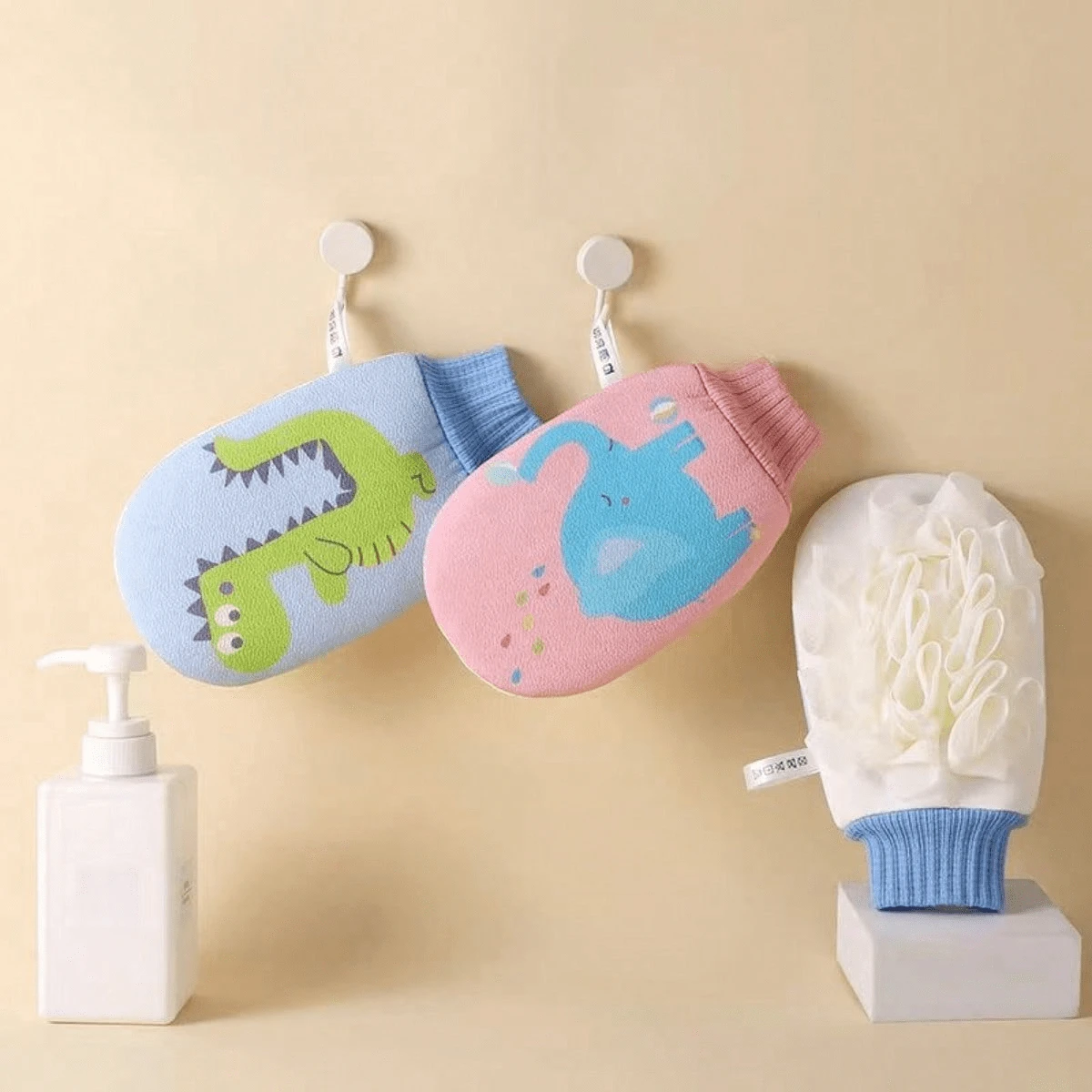 1 pièce Boule de bain de gant de bébé de bande dessinée, utilisation double face, frottage, production riche de mousse, produits de salle de bain pour bébés et enfants