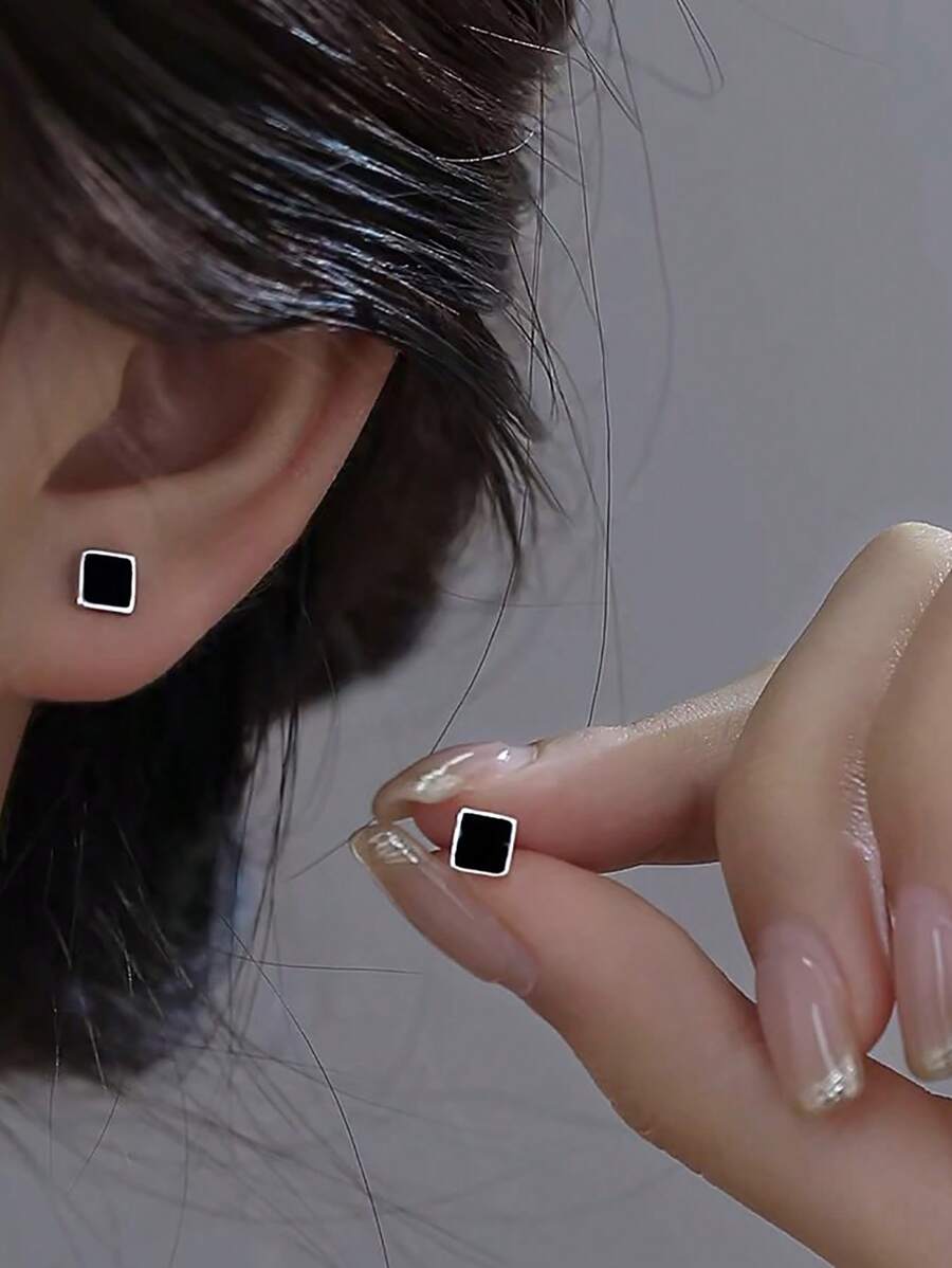 S999 Pure Silver Square Earrings For Women, Black Oil Drop Compact And Delicate Design, Hypoallergenic Suitable For Daily Wear