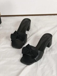 Schwarz