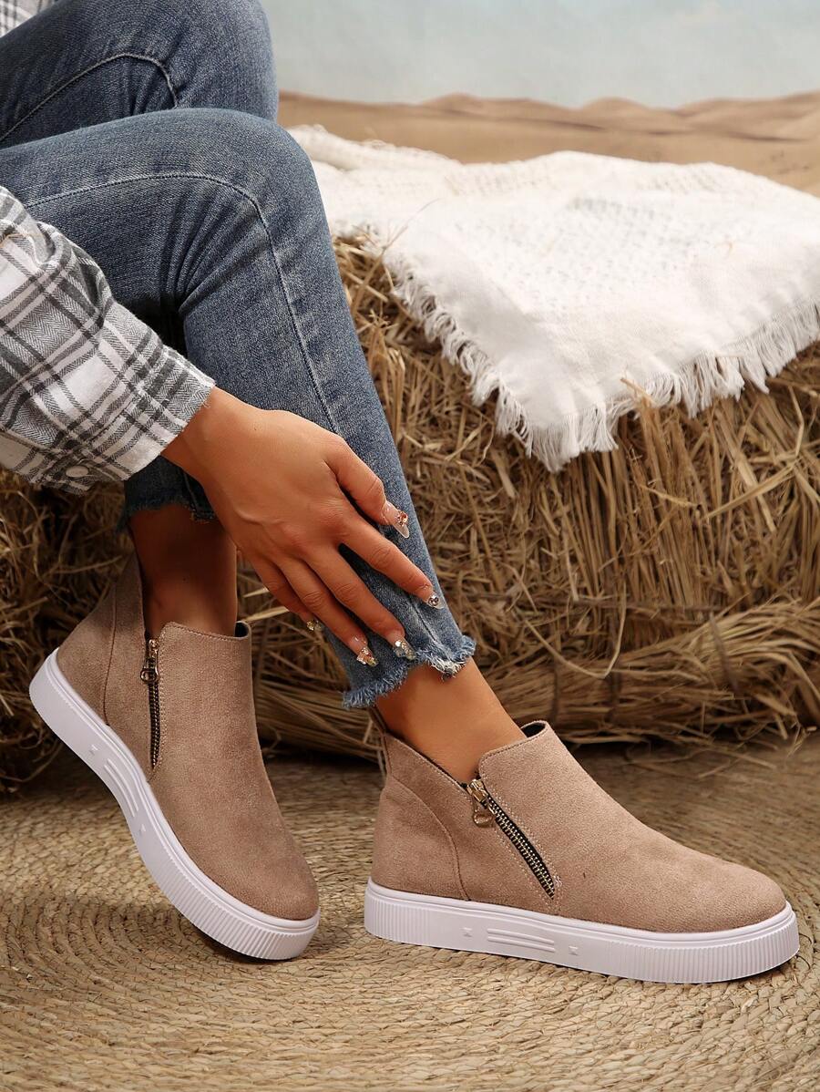 Bottes cheville et bottes courtes pour femmes, bottes plates beiges pour dames, nouvelles chaussures bottes courtes d'hiver, chaussures à fermeture éclair