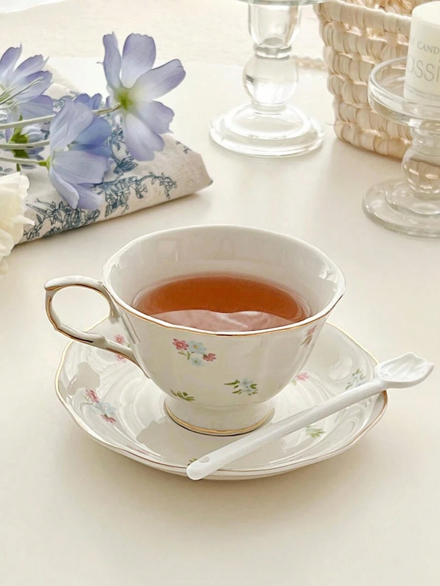 1 set Taza de café y platillo de cerámica con estampado floral, taza de cerámica delicada con diseño floral estilo francés vintage para té de la tarde, cuchara con forma de tulipán, regalo de cumpleaños/anfitrión de alta gama