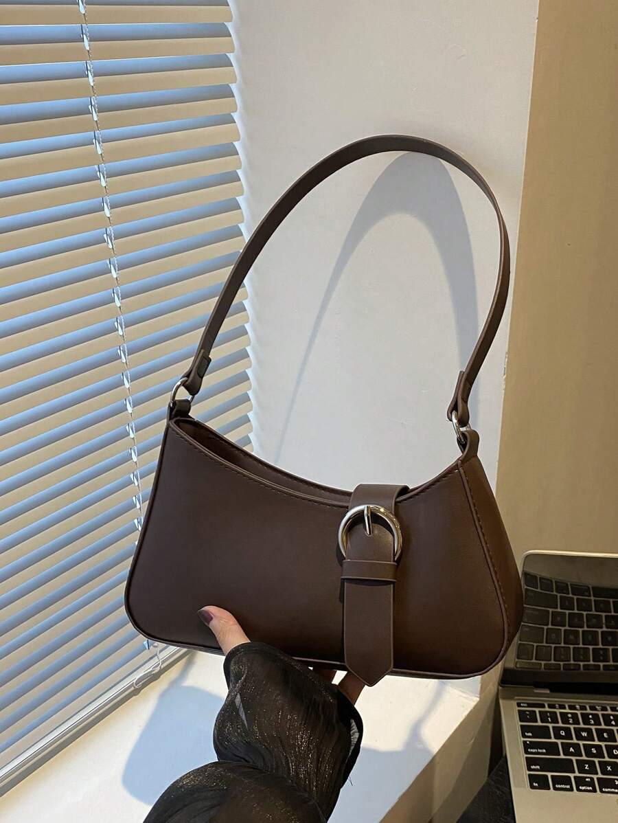 Sac à bandoulière décoratif de couleur unie à la mode et simple, convient pour le shopping, les portefeuilles, le shopping, les jeunes femmes, les étudiants universitaires, les nouveaux arrivants, les cols blancs. Ils conviennent parfaitement aux bureaux, aux universités, au travail, aux , aux déplacements, aux activités de plein air, aux voyages et aux sorties