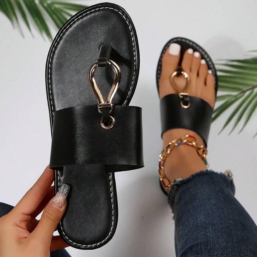 Summer European And American Classic Flat Sandals. Fashionable And Versatile. Wearing It, You Will Be The Most Beautiful Girl In The Summer
