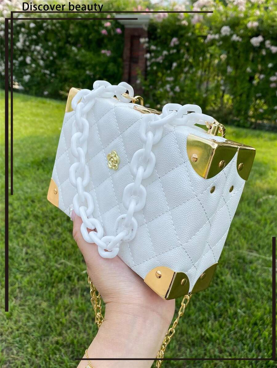 1pc Solid Color PU Leather Quilted Handbag, Women Small Square Bag, Clutch Wallet With Metal Lock Chain, Shoulder Bag, Hard Case Box, Suitable As Gift