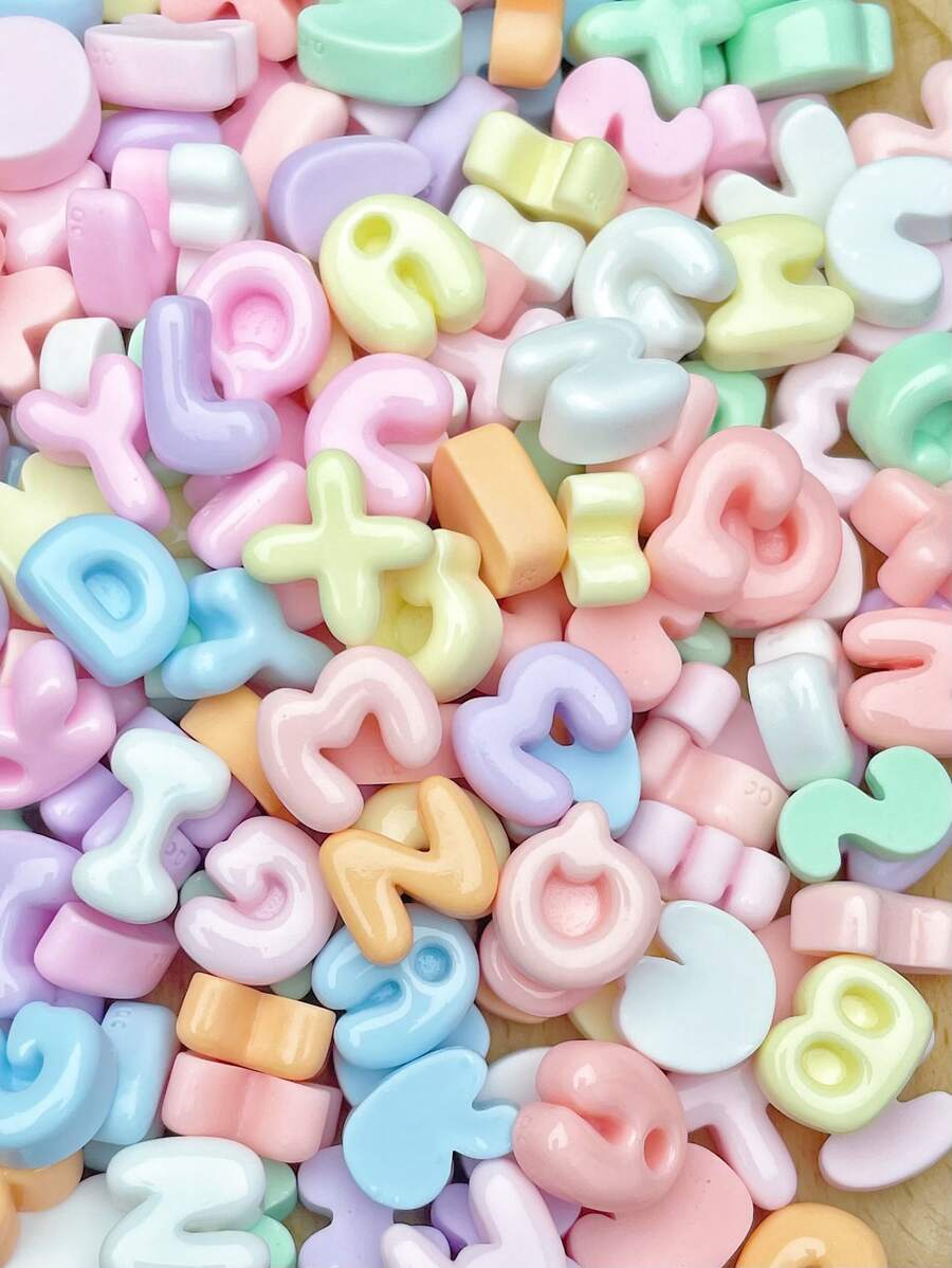 10-100 pièces Accessoires d'artisanat en résine multicolore lisse et mignon - Convient pour les projets DIY, peut être combiné avec de l'argile de modelage pour créer vos propres designs, assembler librement les mots préférés, convient pour les créations de vacances comme Halloween, Noël, etc.
