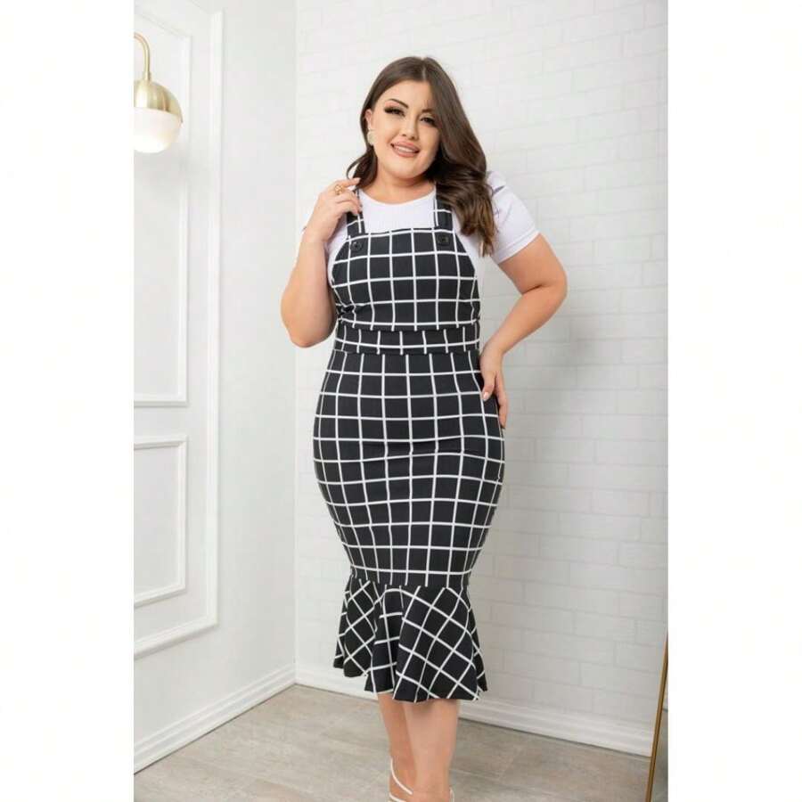JARDINEIRA BABADO TECIDO SUPLEX MODA EVANGÉLICA FASHION CHIC SALOPETE QUADRICULADA PRETA