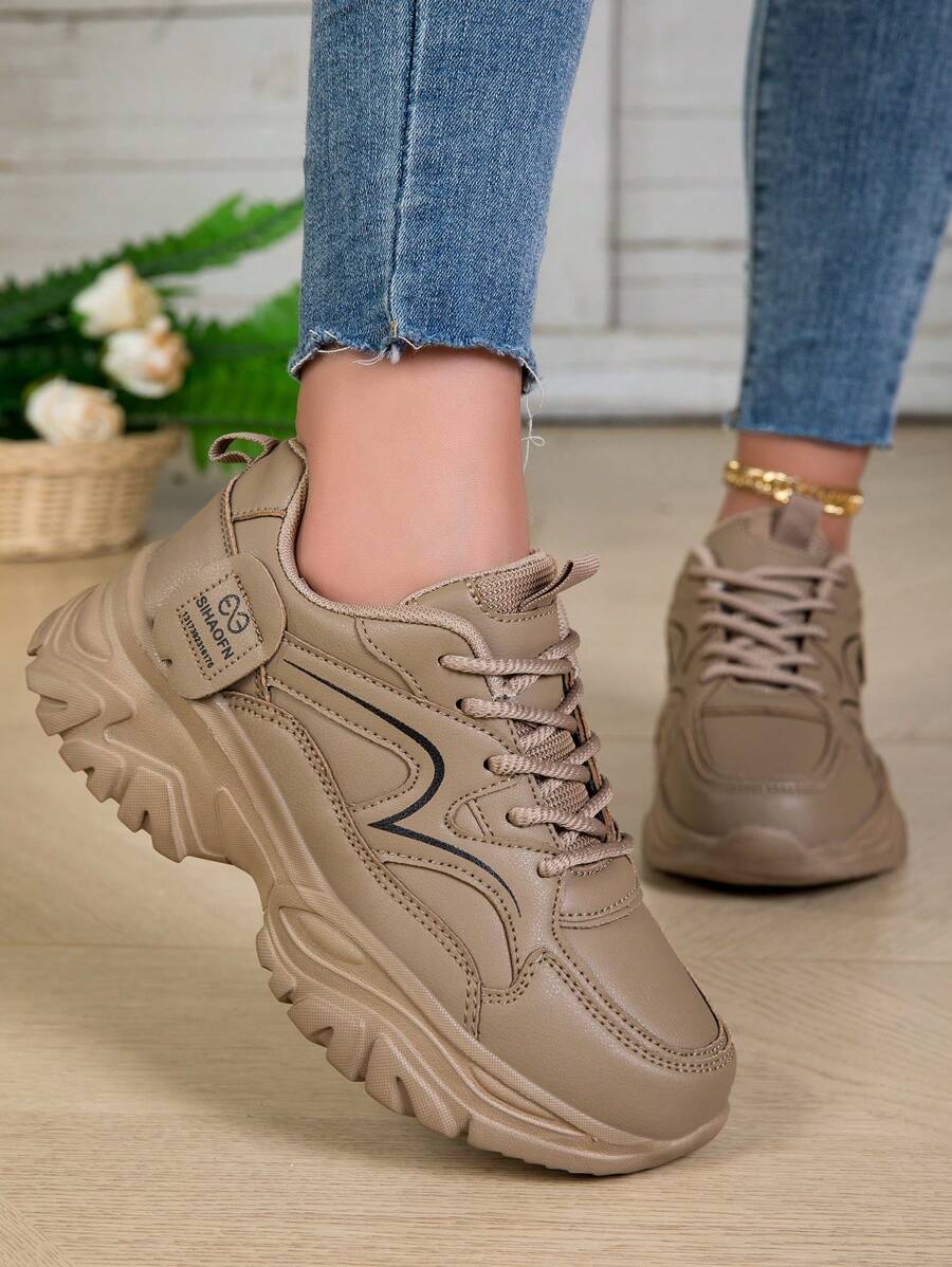 Neue Damenschuhe mit Lederoberseite, die leicht zu reinigen sind, dicke & weiche hochelastische Sohlen, lässige super leichte Plateau-Sneaker, Damen- und Kindervarianten, sportliche Sneaker, beliebte saisonale Modenschuhe für Damen, geeignet für Outdoor, Reisen, Freizeitaktivitäten