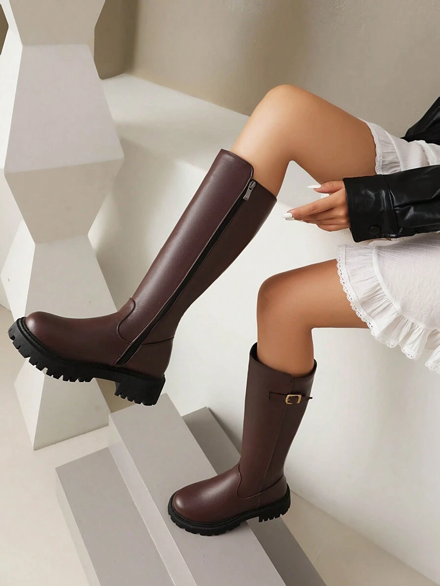 Botas de media pantorrilla cómodas de tacón bajo y puntera redonda negro, un unicolor y versátil con cremallera lateral y hebilla, ideales para usar con vestidos en otoño/invierno