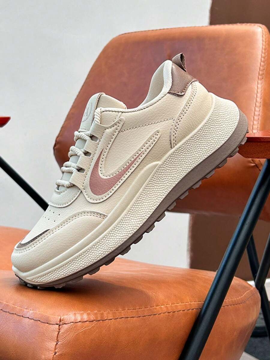 Sneakers alla moda e comode in stile coreano, con suola spessa, scarpe da ginnastica eleganti e versatili per donne, nuovi arrivi di sneakers casual a collo basso con suola chunky