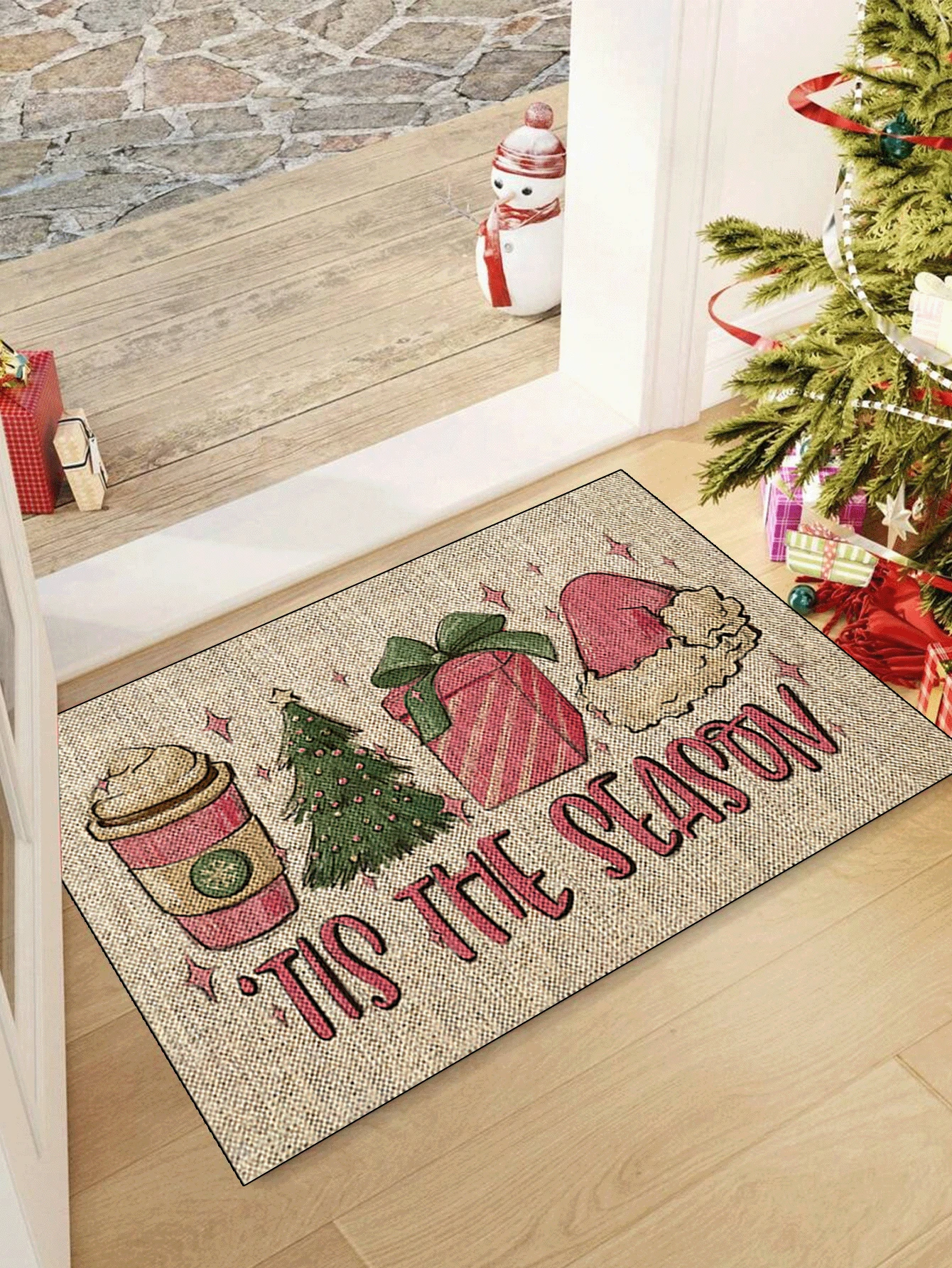 1pc 'Beige Base Pink Coffee Cup Christmas Tree Gift Box And Pink Hat Christmas' Doormat, Indoor Mat, Throw Rug, Creative Door Mat, Entryway Themed Mat, Home Decor, Non-Slip Floor Rug Mat, Bedroom Accessories, Photo Props, Outdoor Decor, Throw Rug, Area Rug, Gift