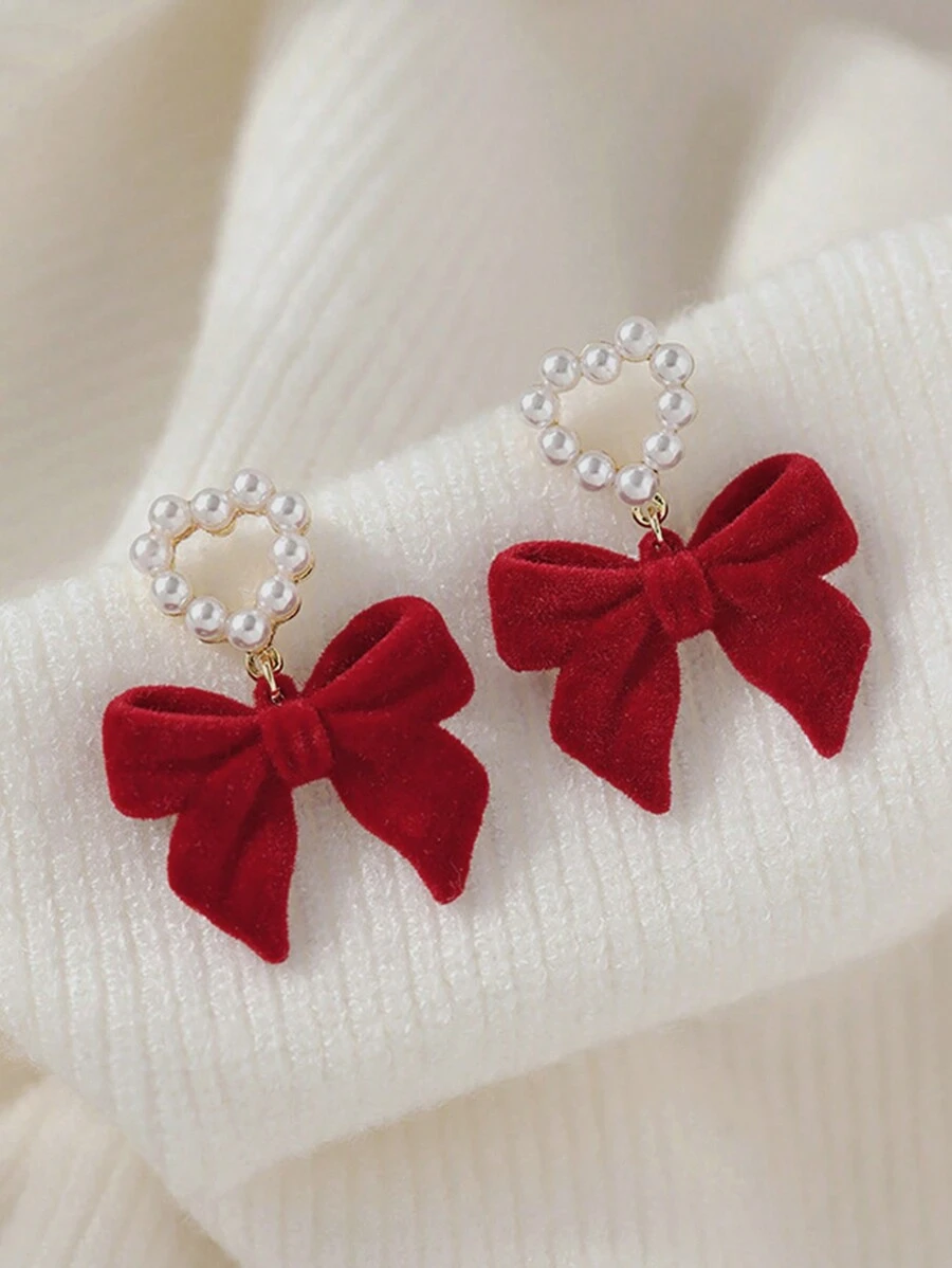 1 paire de boucles d'oreilles à tige avec un design de nœud en forme de cœur en velours et faux perles, nœud noir. Bijou de mode pour cadeau aux femmes, convient pour le Nouvel An, le Printemps, la Saint-Valentin, la Fête des Mères.