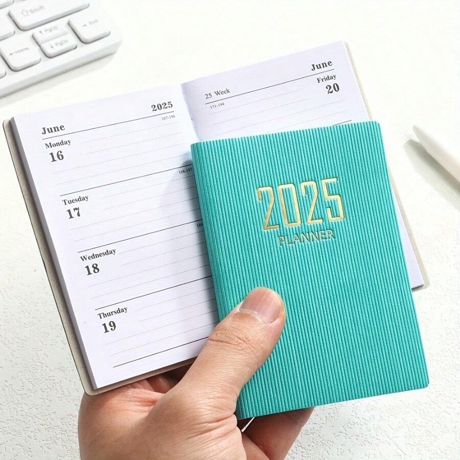1 pieza Calendario/Agenda de Estilo Británico Tamaño A7 2025/2026, 60 hojas 120 páginas, planificador semanal delgado, calendario anual de 365 días, agenda de bolsillo portátil, cuaderno pequeño de piel sintética, 4.17*3.07 pulgadas, útiles escolares, de vuelta a la escuela