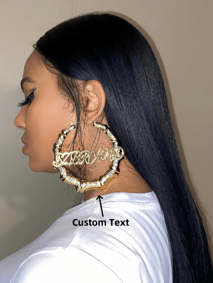 1 par de pendientes de aro de bambú con nombre en dorado - Pendientes personalizados con nombre - Pendientes con placa con nombre - Pendientes de aro grande con nombre en dorado - Regalos ideales para él, ella, novio, novia, papá, mamá, familia, amigos, para aniversario, cumpleaños, graduación, fiesta, con estilo, coloridos, vintage, sencillos, unisex, casuales