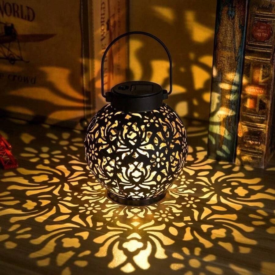 1PC Vintage-Style Solar LED Lantern With Handle - Outdoor Hanging Light For Garden, Patio & Lawn Decor