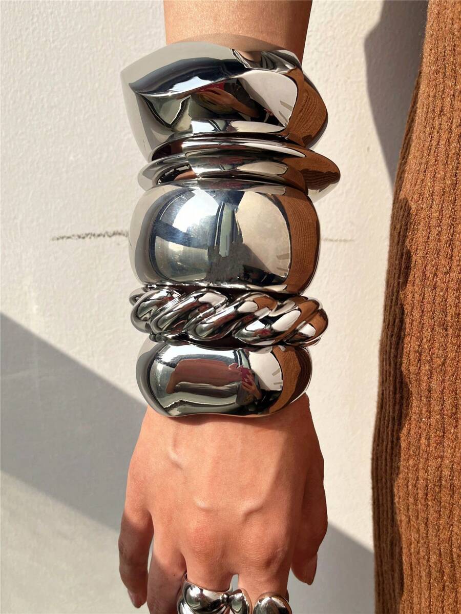 Pulseras geométricas exageradas y anchas de color plateado, joyería voluminosa y asimétrica para llevar en otoño, invierno, primavera, moda punk para mujeres y hombres