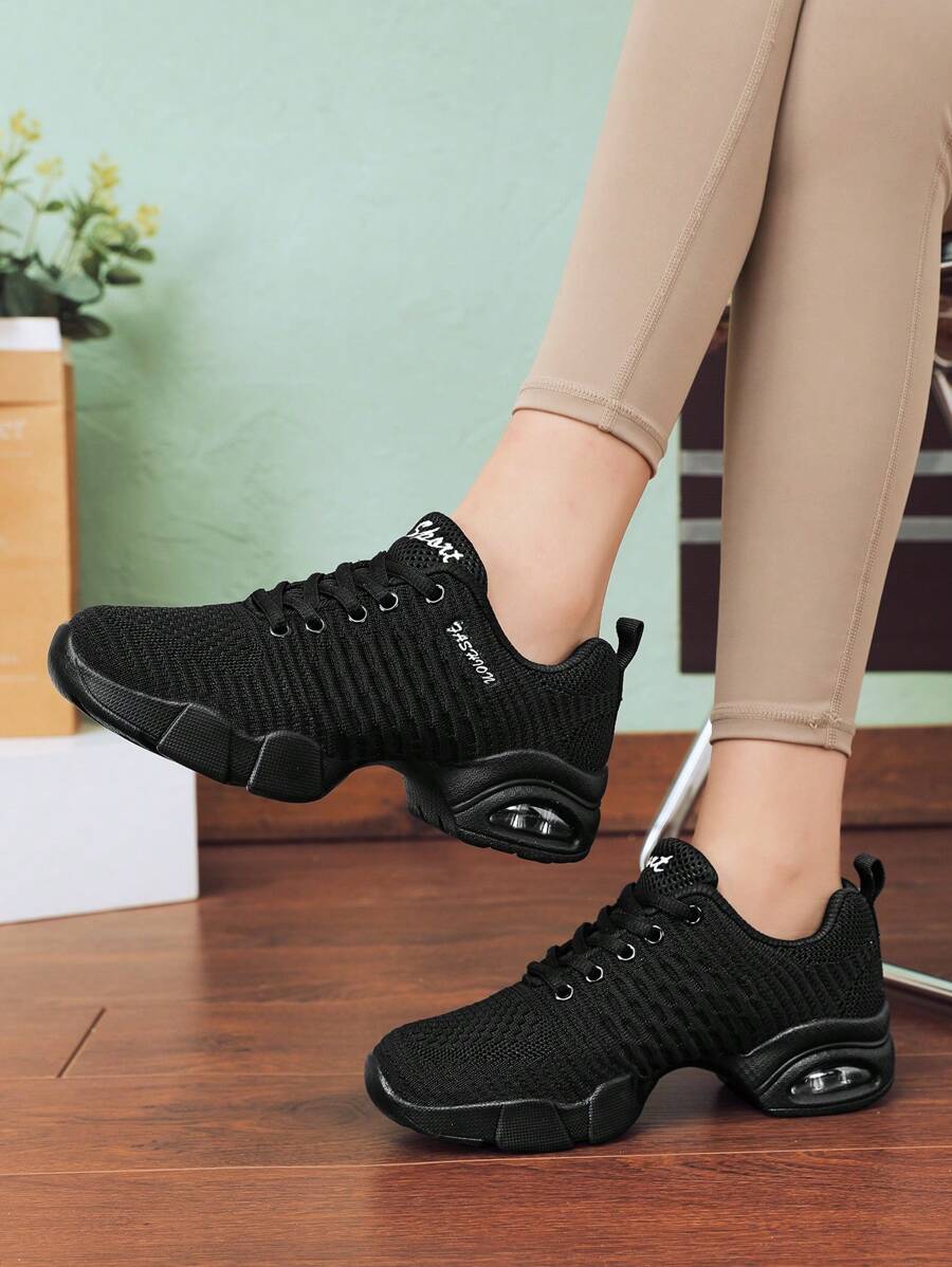 Zapatos de baile de moda para mujer, con amortiguación y aumento de altura, zapatillas de baile casuales transpirables, de nuevo estilo, aptos para todas las estaciones