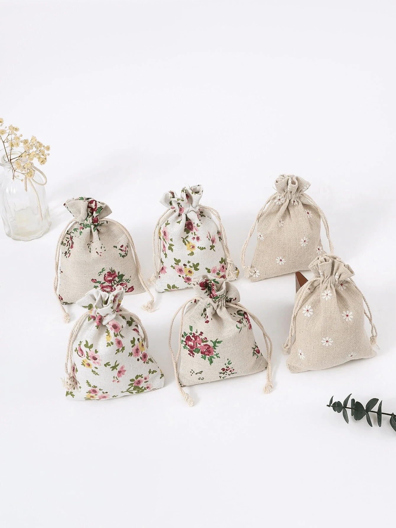6 piezas Bolsas de regalo con cordón y diseño floral, bolsas de almacenamiento para fiestas, regalos de Navidad, regalos de cumpleaños, regalos de Año Nuevo, bolsas de regalo para fiestas familiares pequeñas, bolsas para joyas, bolsas de almacenamiento para el hogar, bolsas de almacenamiento universales, almacenamiento de artículos del hogar, para el Día de la Madre, regalos para damas de honor, regalos de graduación, regalos de cumpleaños, regalos de boda, cumpleaños, novia, boda