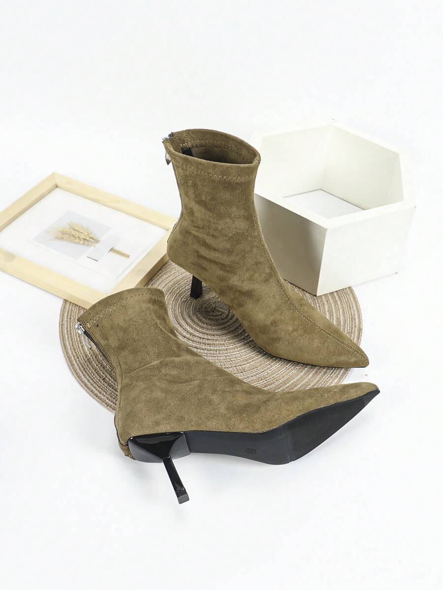 Damen Khaki Wildleder Ankle Boots & Kurzstiefel, 7cm Absatz, enge Passform, bequem & modische Stiefel, hohe Absätze, Weinglas-förmiger Absatz