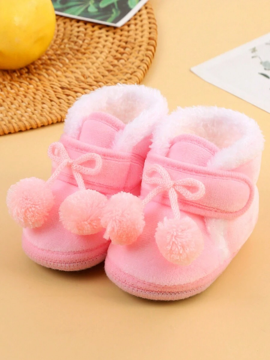 1 Pair Of Infant Shoes, Warm And Thick Boots In Autumn And Winter, Cute Fur Ball Design, Suitable For Indoor Slip-Resistant Learning To Walk, Soft Flat Shoes For Infants.