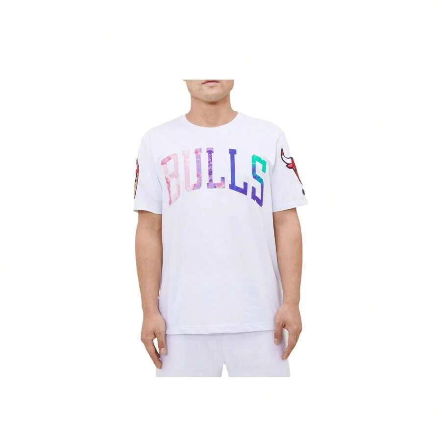 Pro Standard Camiseta oficial estándar de la NBA de los Chicago Bulls, blanca/rosa tintada, modelo BCB152312-WHT