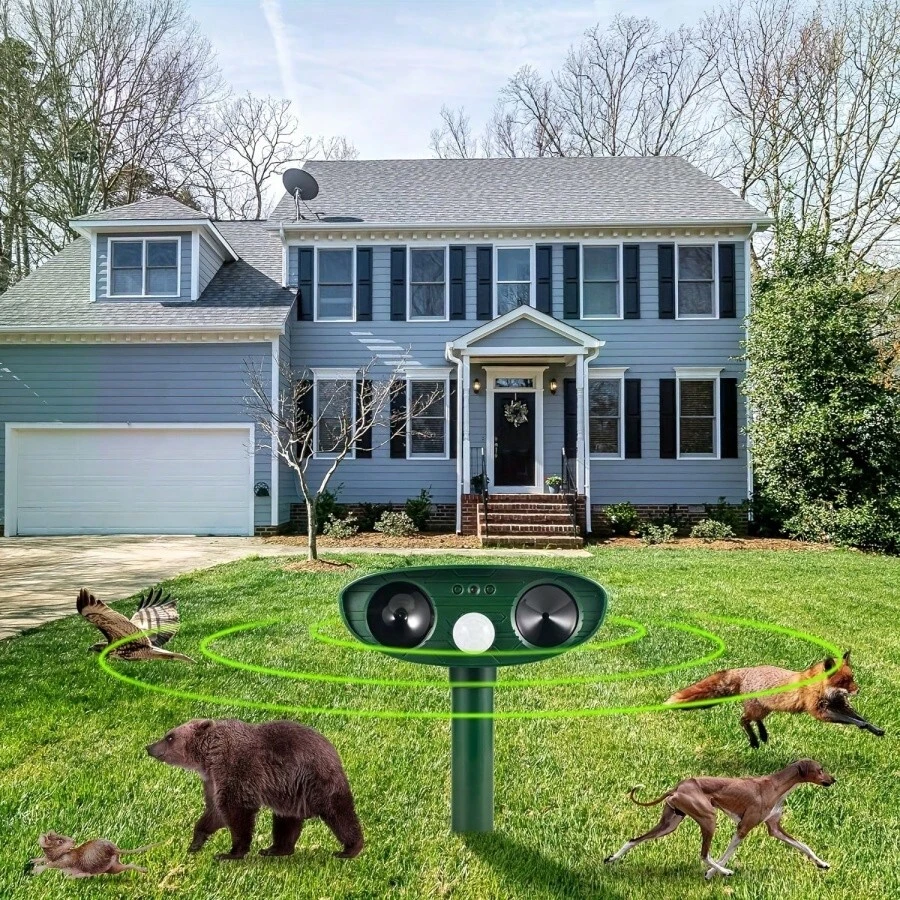 Ultrasonic Animal Repellent Animal Deterrent Solar Chargeable Waterproof Suitable For Farms, Gardens, Courtyards