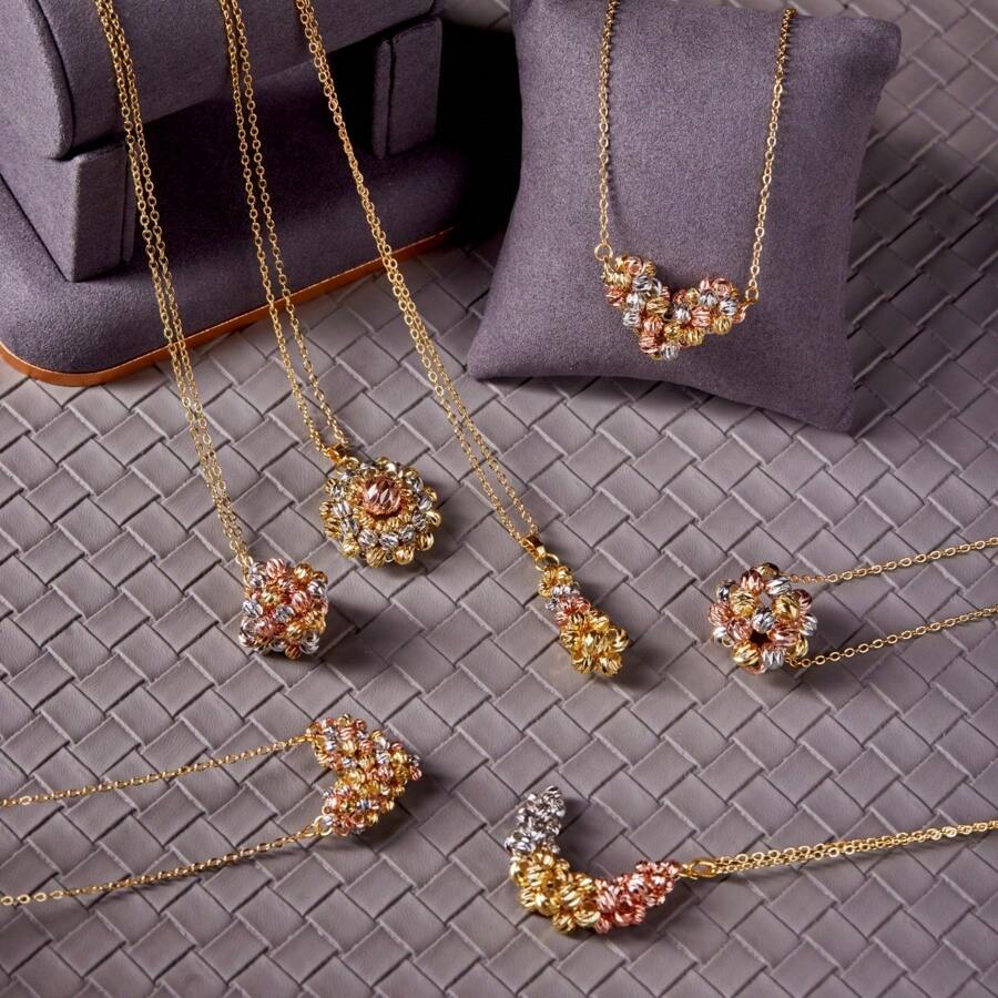 dazzdelic Set de 2 piezas: Collar y aretes tejidos a mano con cuentas geométricas de 3 colores, elaborado artesanalmente en Italia, para uso diario de las mujeres