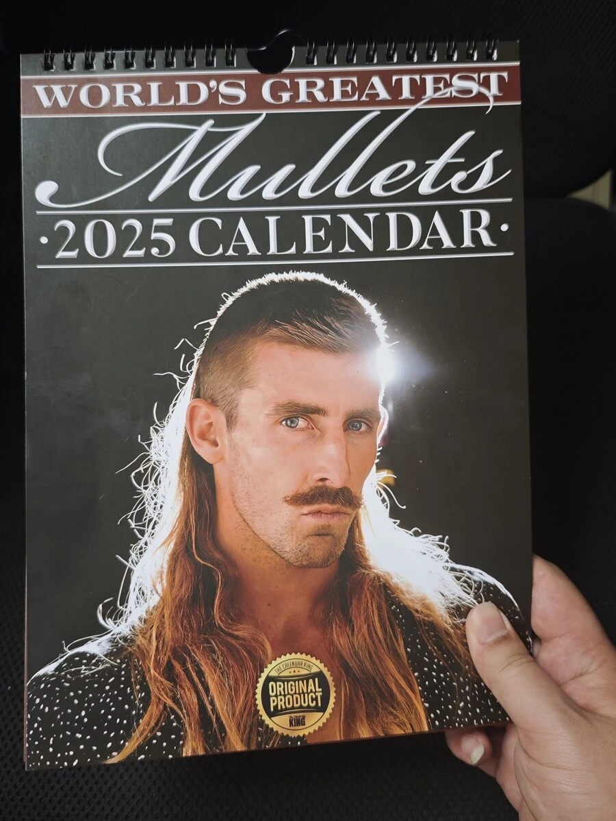 1 pièce Calendrier mural humoristique "2025 World's Greatest Mullet Humor" - Excellent pour la décoration de la maison et du bureau