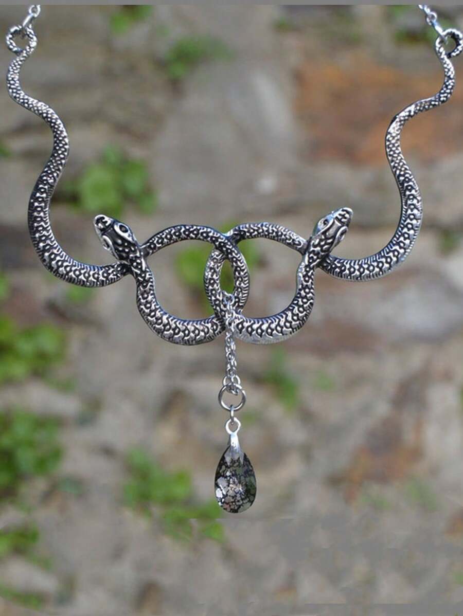 1PC Gothic Double Snake Entanglement Witch Necklace With Crystal Pendant Medusa Snake Necklace Ladies Fashion Jewelry Gift