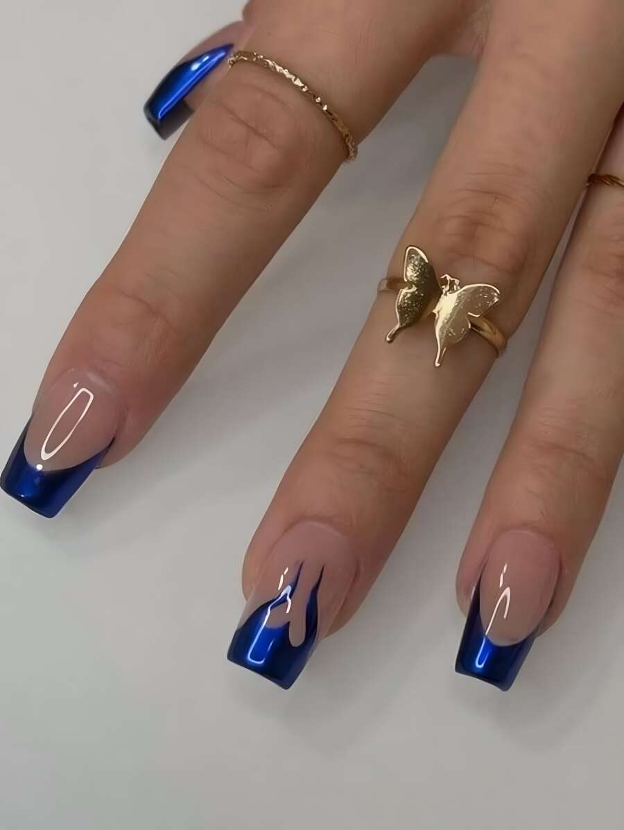 24 Peças Conjunto de Unhas Postiças de Estilo Chique para o Outono e Inverno, em formato quadrado médio, com Pontas em Azul Marinho, Azul Francês e Elegantes Detalhes em Forma de Coração, Que se Encaixam Perfeitamente, Kit de Unhas Postiças para Cobertura Total, Inclui 1 Peça folha de Adesivos e 1 Peça Lixa Pequena, para Uso Diário, Festas em Casa e Feriados, Acessórios de Jóias Femininas, Pontas de Unhas Falsas, 1 Peça Tira de Lima, Gel Jelly, Envio Aleatório