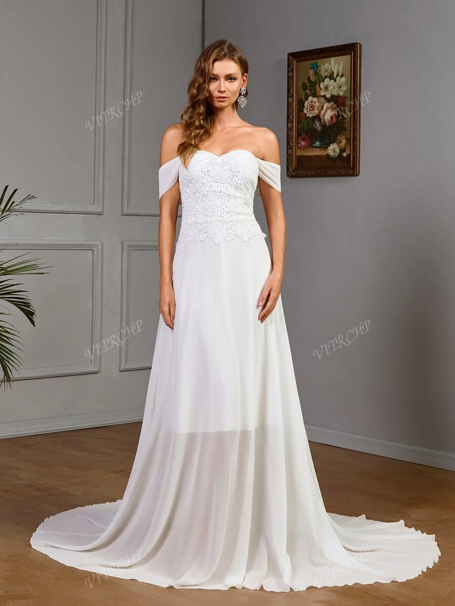 Vestido de Noiva Longo Simples e Liso com Ombros à Mostra e Painel de Tela