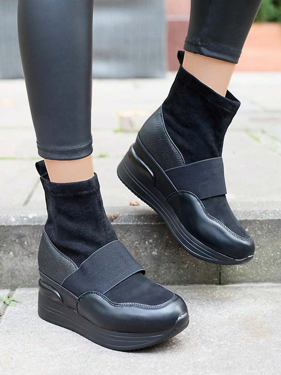 Bottines slip-on femme noires avec embossage Keleda - Chaussures