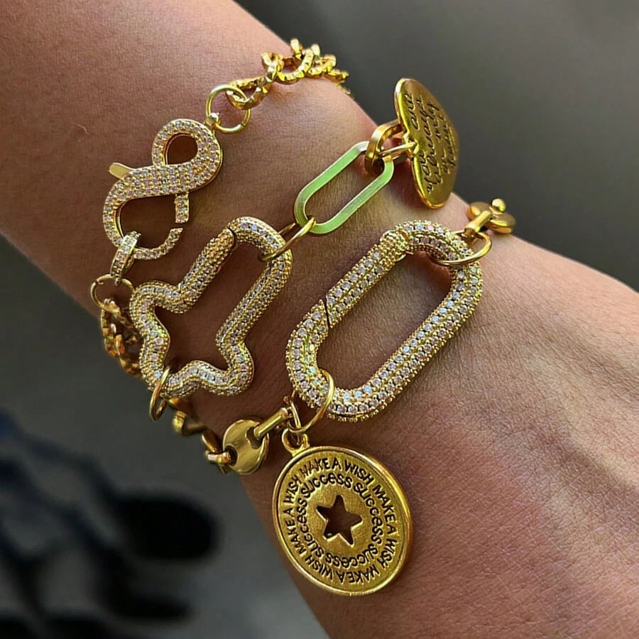 1Pc Chunky Carabiner Clasp Necklace Buckle Women's Bracelet With A Fashionable Pendant, Suitable For Daily Wear By Women