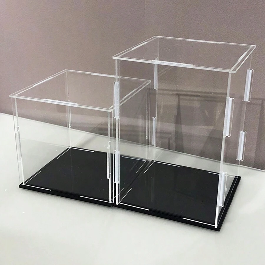 Caja de exhibición transparente de montaje alternativo, caja de vidrio con protección anti polvo de plástico, alta transparencia, con base negra brillante, adecuada para almacenamiento doméstico, coleccionables, recuerdos, juguetes, regalos de Navidad y Halloween