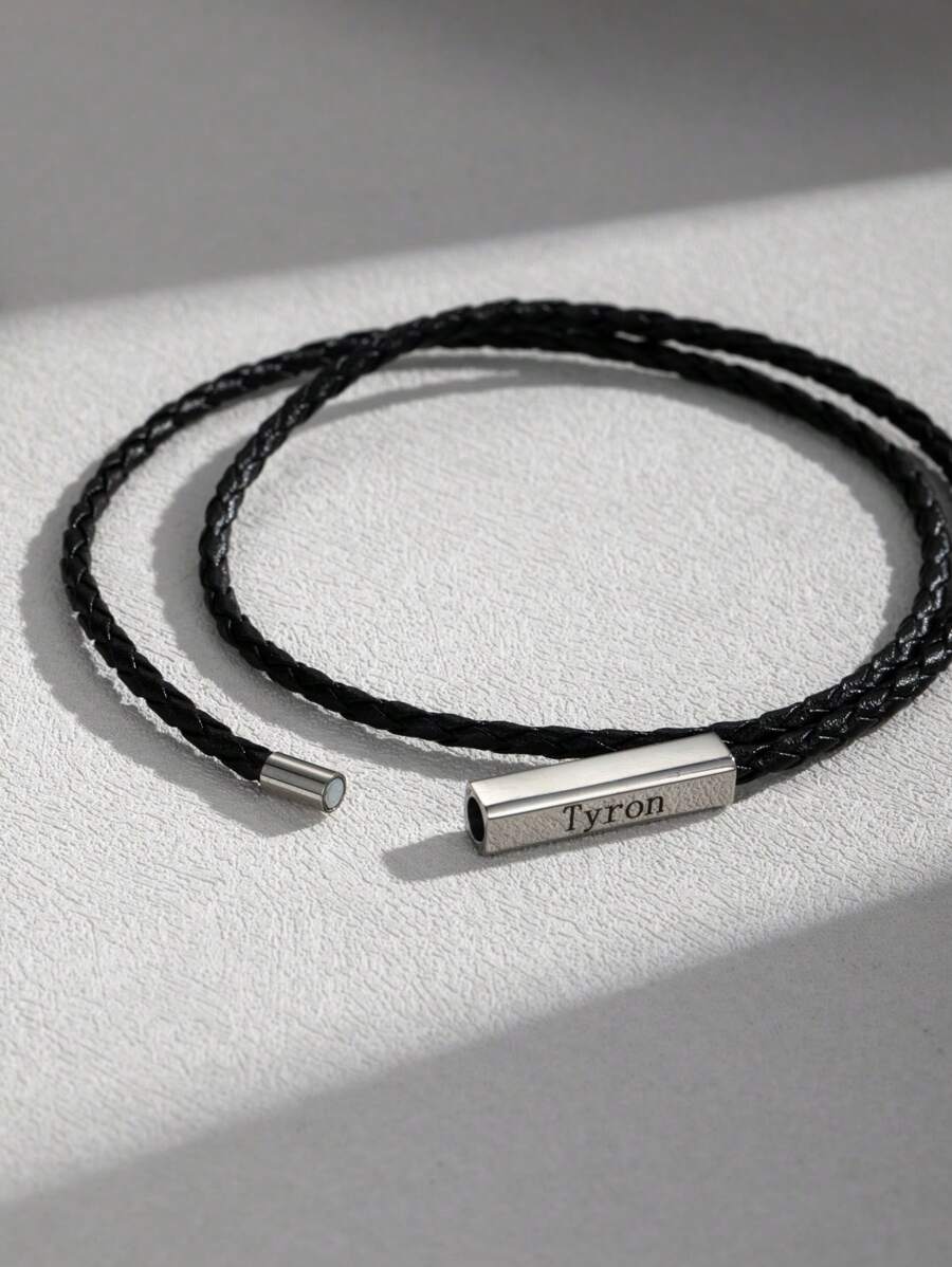 1pc Customized Engraved Name Leather Cord Bracelet, Personalized Couple Bracelet, Black Leather Cord Bracelet For Men, Birthday Gift, Valentine's Day Gift, Christmas Gift, Commemorative Gift For Boyfriend