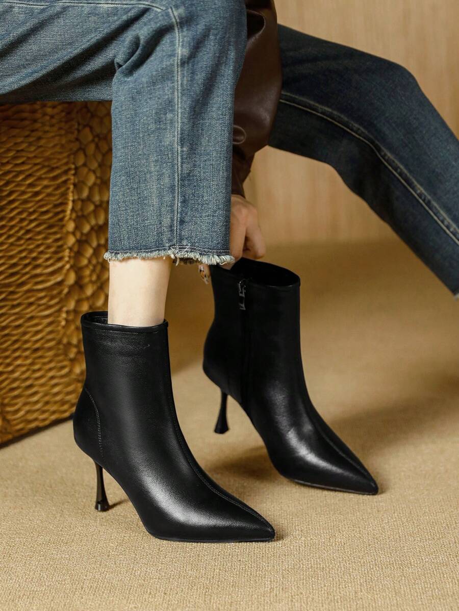 2024 Autumn/Winter New Fashion Women Pointed Toe Stiletto High Heel Short Boots, Side Zipper Ankle Boots, Boots