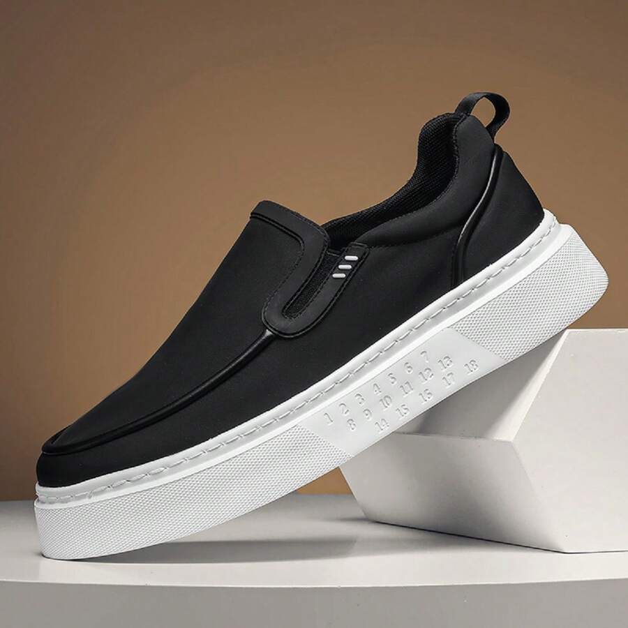 Chaussures de travail décontracté à enfiler homme avec semelle épaisse, nouvelle collection 2024. Léger, tendance, baskets plates pour l'automne