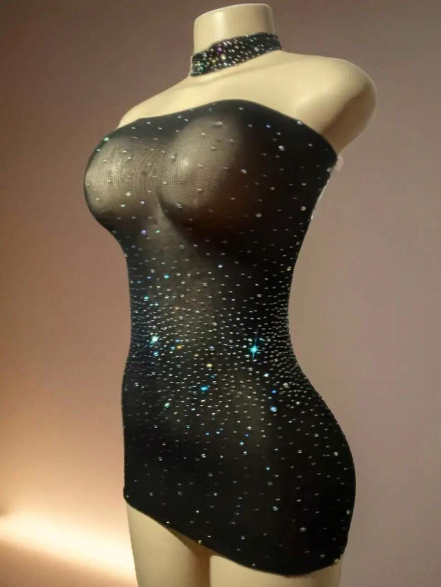 Completo lingerie sexy composto da abito con design aderente e decorazioni in strass, senza biancheria intima, abbigliamento sexy da donna con abito e collana