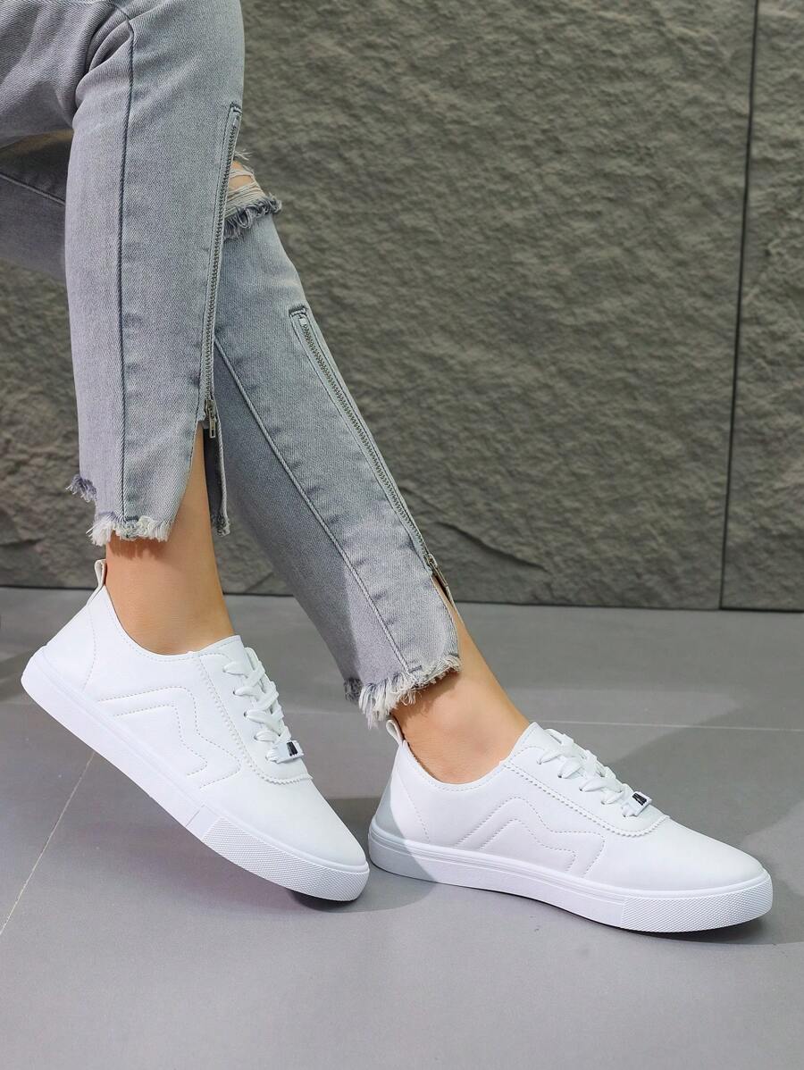 Neue Damen Sneaker, Weiße Schuhe in Große Größen, Multifunktionale Sportschuhe. Obermaterial: PU, atmungsaktives Meshfutter, bequem. Sohle: PVC, leicht, langanhaltend, rutschfest. Geeignet für alle Jahreszeiten