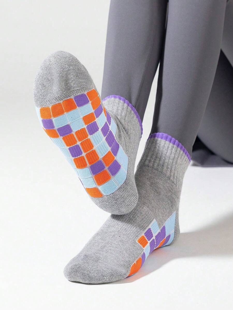 1 paire de chaussettes de cheville pour femmes avec motif de bloc de massage, anti-transpiration, pour l'été, polyvalent pour le quotidien et l'entraînement