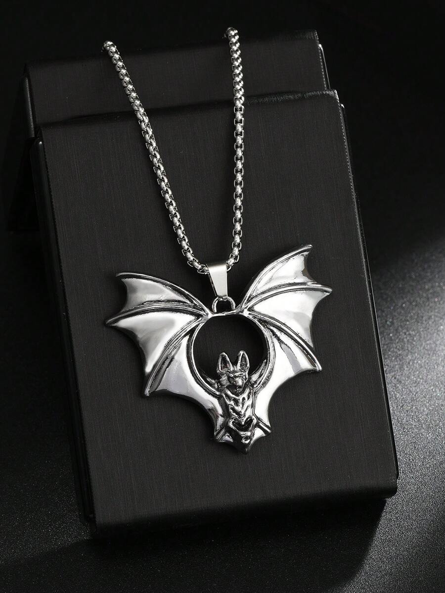 1 Stück 2025 Neuer Gothic Fledermaus Anhänger Halskette, Europäischer & Amerikanischer Punk Stil Kreativer Retro Titanstahl Halskette, Grenzübergreifender Schmuckgroßhandel, Vintage Vampir Fledermaus Anhänger, lange Edelstahlkette, geeignet für täglichen Gebrauch von Männern und Frauen, Halloween Geschenk