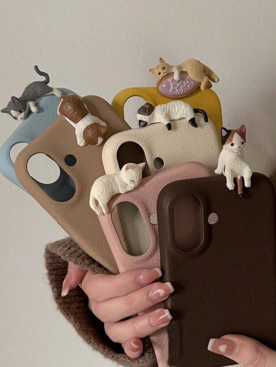 1 Stück süße 3D Cartoon liegende Katze Litschi Muster Leder Handyhülle kompatibel mit iPhone 16 15 13 14 12 Pro Max Plus, weiche Rückseite