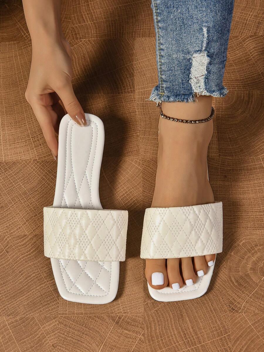 Women Plus Size Comfortable Casual Daily Wear Flat Slippers