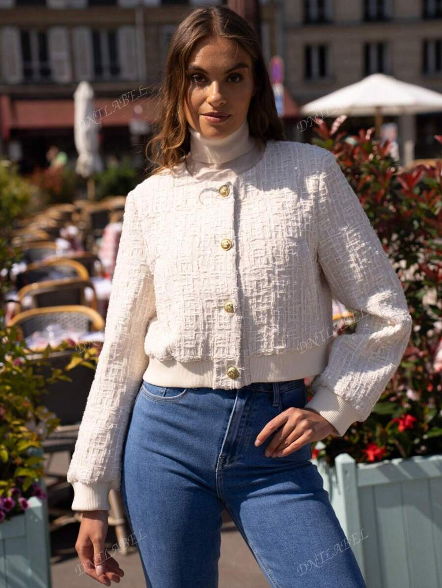 Veste courte en tweed à paillettes et col rond pour femme – Design sophistiqué et minimaliste, parfaite pour toutes les occasions : travail, événements formels ou rendez-vous romantiques.