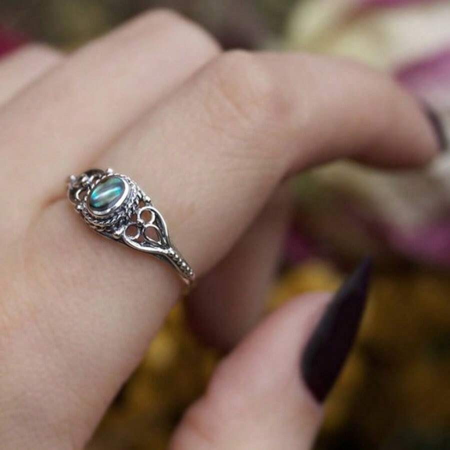 Vintage Ring Inlaid Egg Shape Silver Plated Zirconia Reflecting Colorful Lights Retro Celtic Flower Design On The Band Match Daily Outfits Party Accessory Valentines,Mom,Mother,Mother's Day,Gift