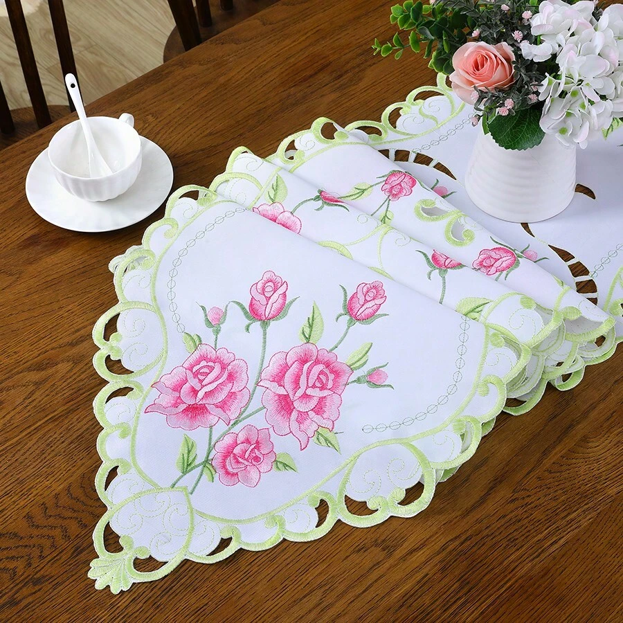 1PC, Aleer de masă din poliester brodat-Design scobit manual, potrivit pentru camere de zi, bucătării, petreceri, foarte potrivit pentru decorarea casei de vacanță și a cateringului.