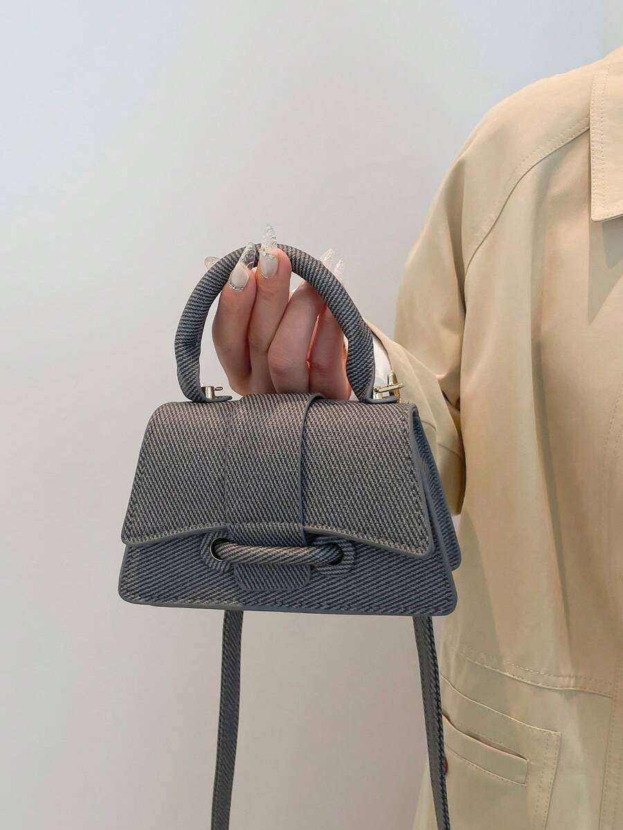 Bolso de lápiz labial de textura súper popular de este año 2025, bolso pequeño cuadrado mini extranjero, nuevo bolso de mano versátil de unicolor para mujer