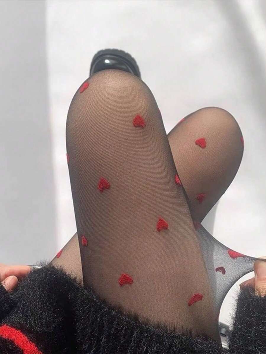1 pieza Medias de rejilla sexys con estampado de corazón rojo para mujer de talla grande, para San Valentín