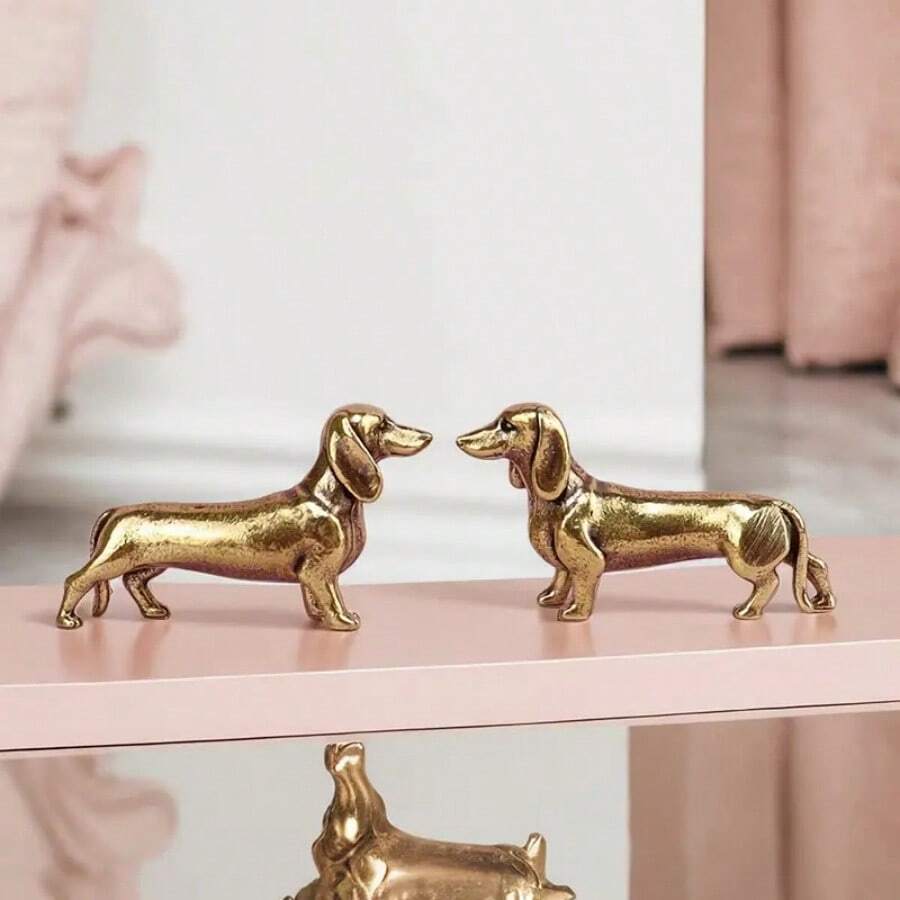 1pc Golden Dachshund Dog Statue, 3D Metal Dog Statue, Home Kitchen Decoration, Party Favors, No Power Required, Brass, Collectible Craft, Table Decoration Birthday Gifts Graduation